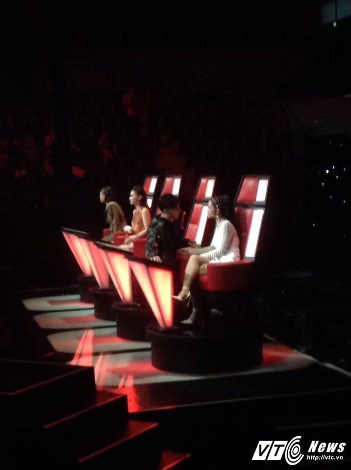 Hinh anh Mac tin don bat hoa, Noo Phuoc Thinh va Dong Nhi van than thiet the nay day 6