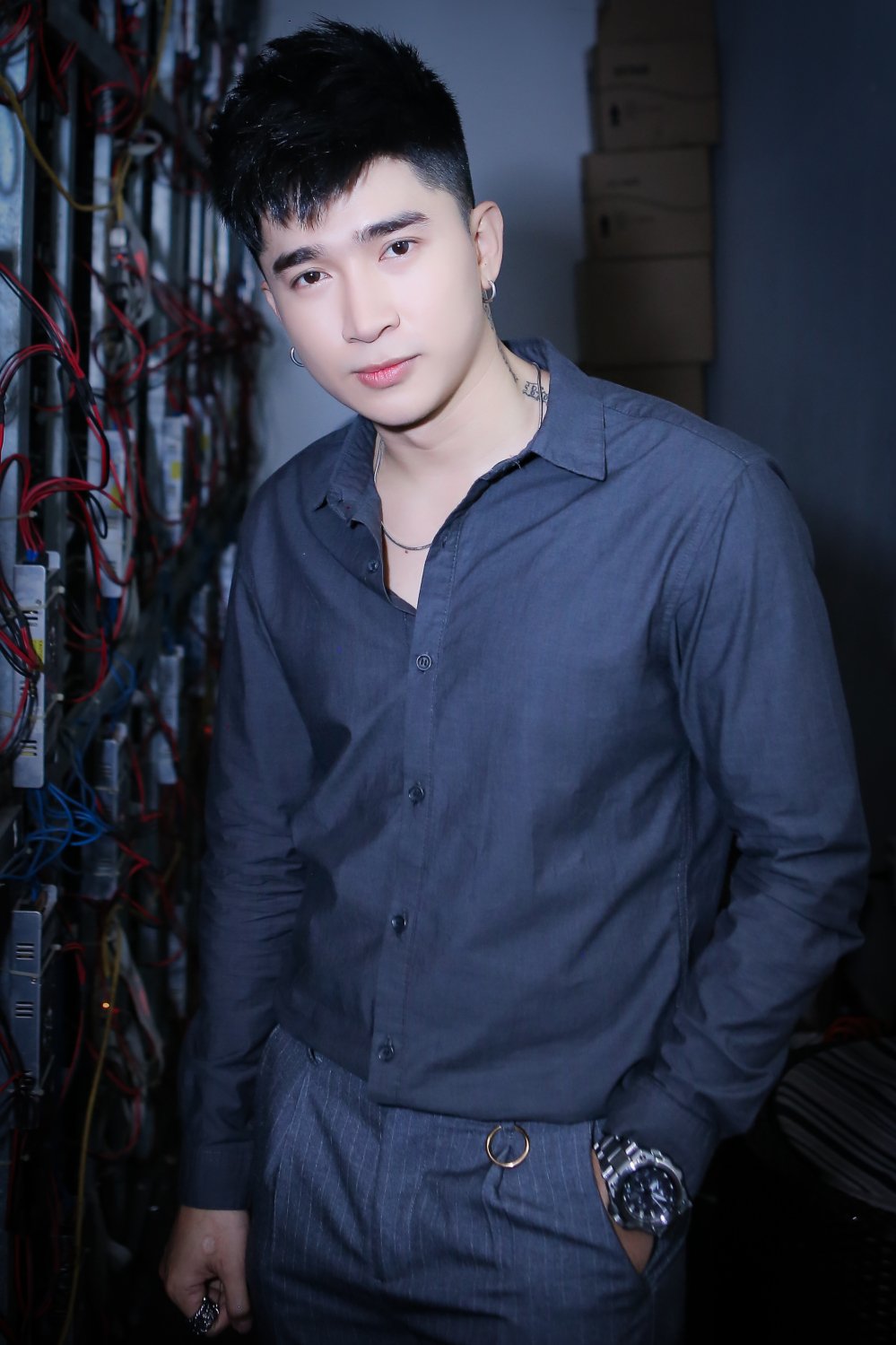 Hinh anh Chi Dan muot mo hoi van dien cuc sung tren san khau