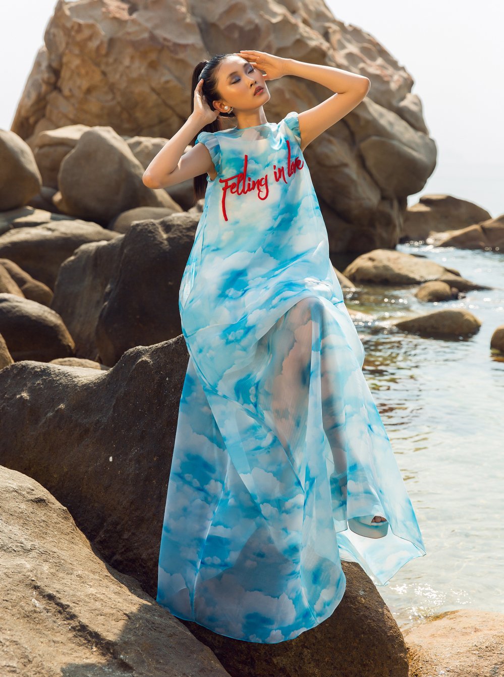 Hinh anh Sieu mau Kim Nhung bay bong voi nhung ‘ang may’