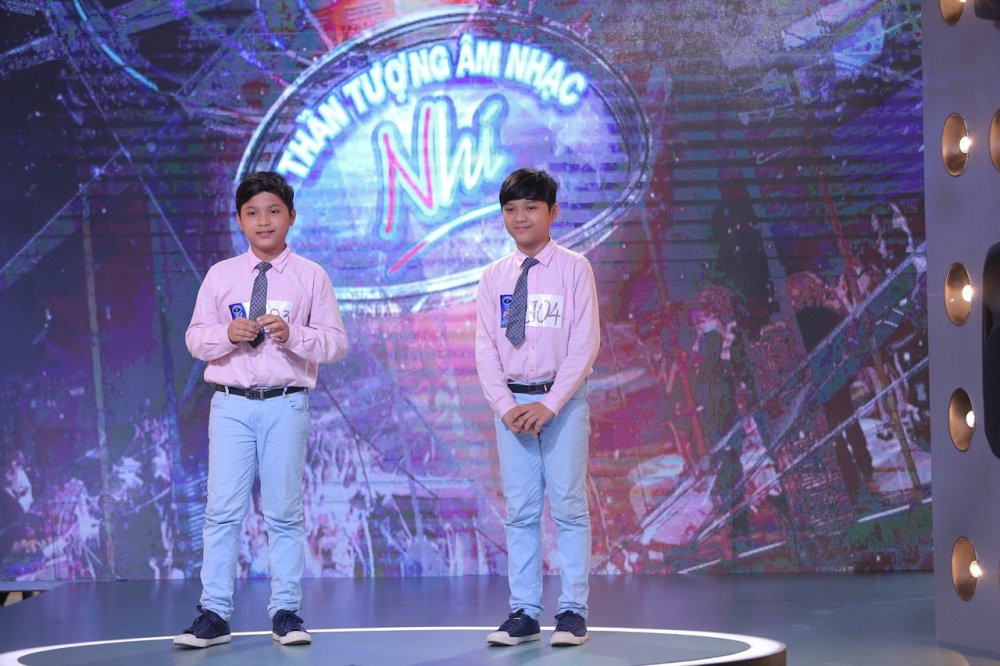 Hinh anh Van Mai Huong nghen ngao truoc co be khiem thi tai Vietnam Idol Kids 2017