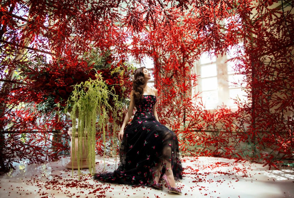 Hinh anh Ho Ngoc Ha kieu sa giua ‘rung’ hoa tri gia bac ty 4