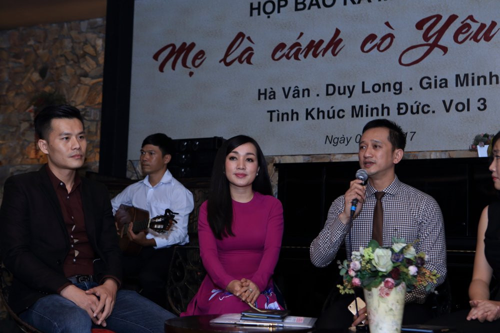 Hinh anh Hoc tro Dam Vinh Hung khoe giong ngot ngao khi hat ve me 7