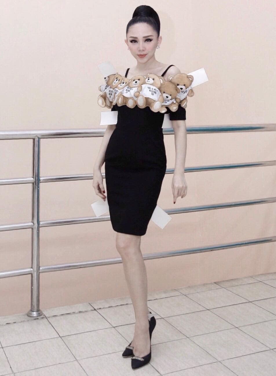 Hinh anh Nhung lan dap tra du luan khi bi 'giao huan' vi mac do goi cam cua Toc Tien 3