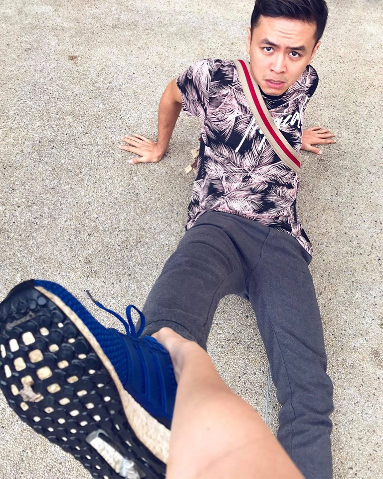 Hinh anh Nam tay nhau di khap the gian xua roi, Tu Vi quyet dinh \'loi chan chong\' du lich khap noi 3