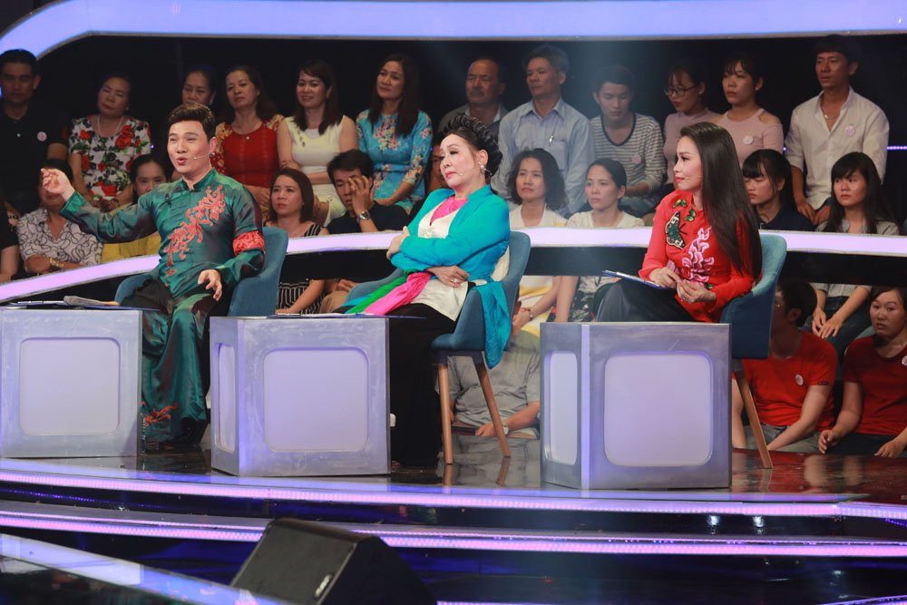 Hinh anh ‘Dam Vinh Hung nhi’ hat dan ca khien Cam Ly, Quang Linh ‘het hon’