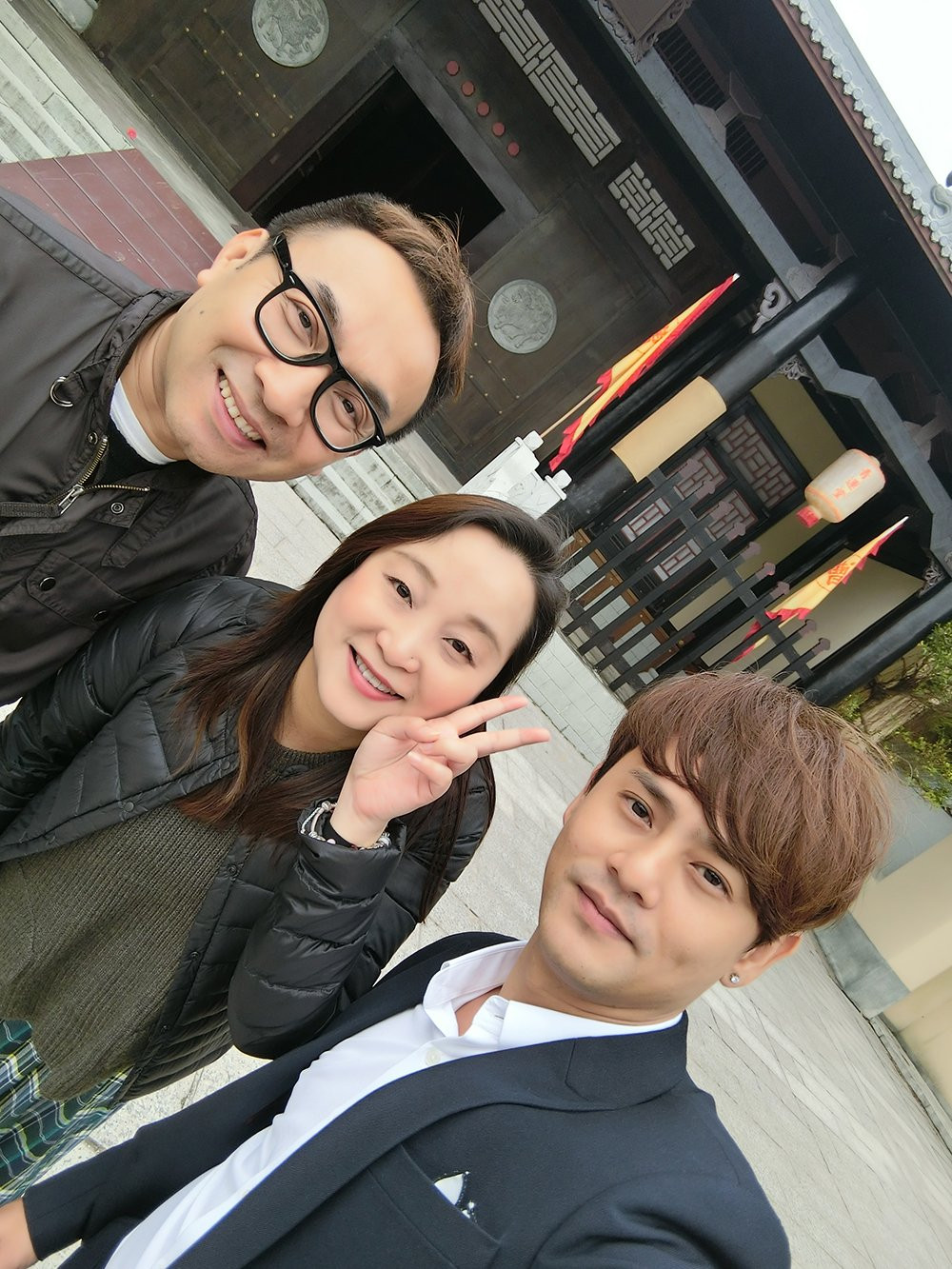 Hinh anh Ung Dai Ve nho dao dien quay phim cho Luu Duc Hoa thuc hien MV moi 3