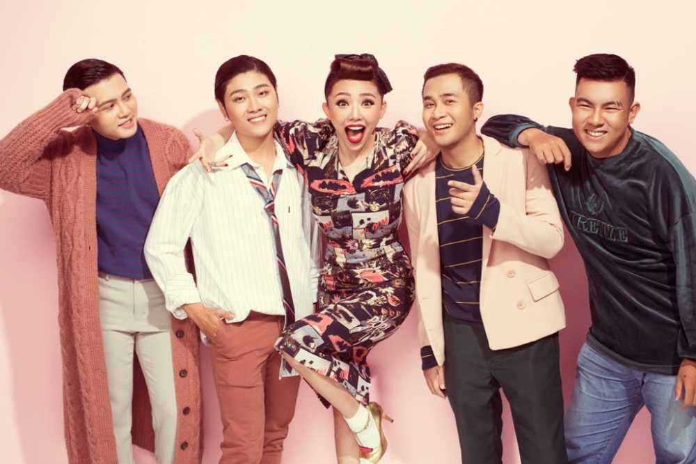 Hinh anh Hoc tro The Voice 2017 ‘u muu’ tang qua sinh nhat bat ngo cho Toc Tien