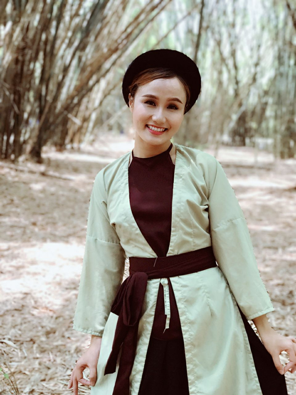 Hinh anh Cu dan mang ‘truy tim’ co gai tung MV ‘Lac troi’ dang gay sot 5