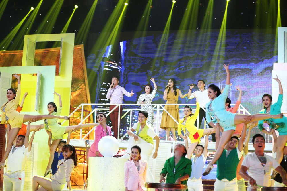 Hinh anh Phuong Thanh moi dien vien mua cua ‘Ngoi sao phuong Nam’ tham gia dem nhac rieng