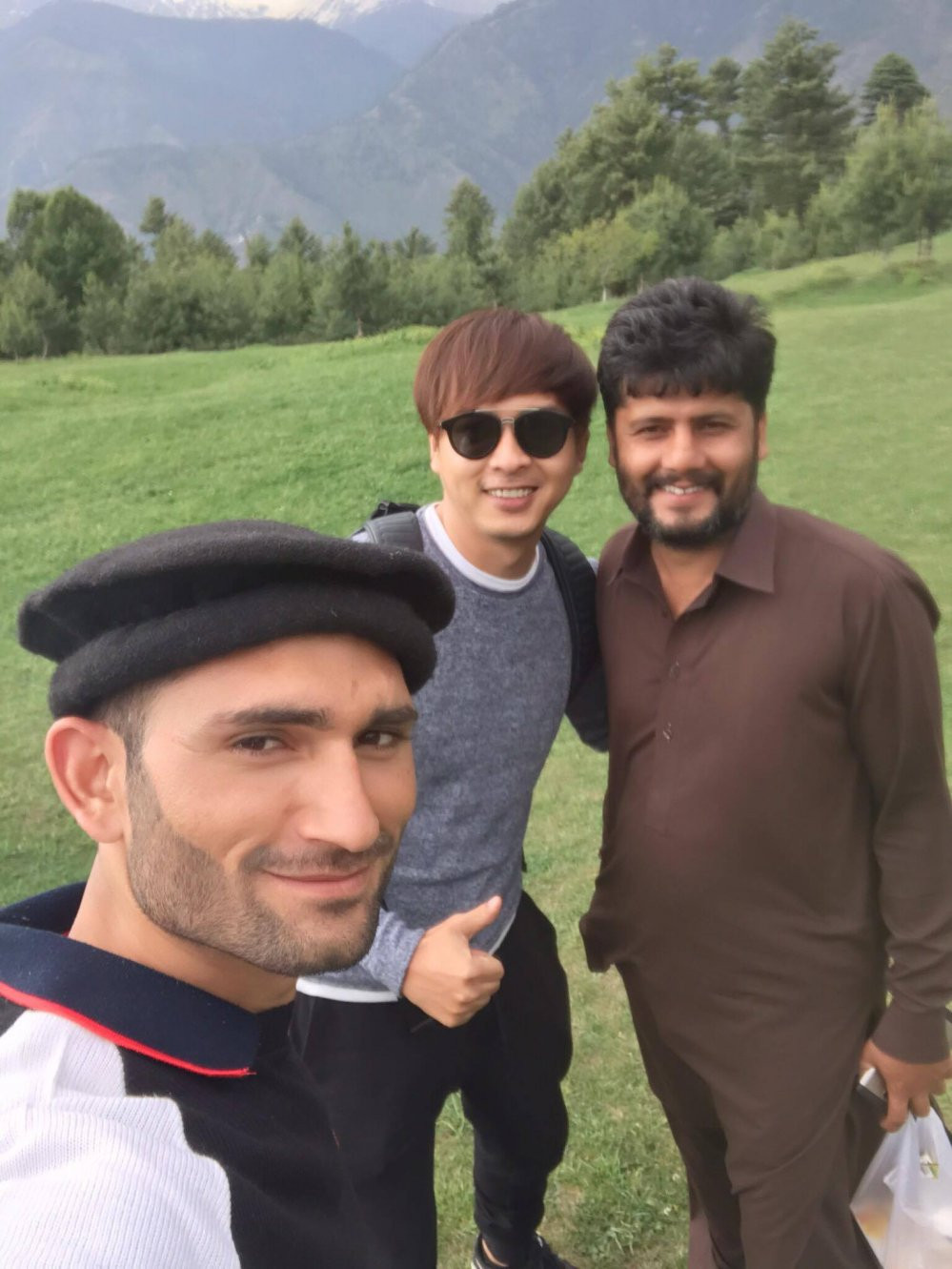 Hinh anh Bao Anh ban di dien xa, Ho Quang Hieu mot minh du ngoan Pakistan 7