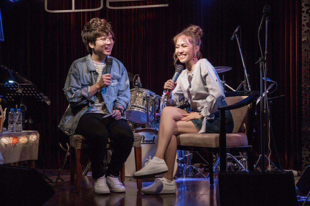 Hinh anh Dieu Nhi muon hit cua Dong Nhi thay loi cam on fan