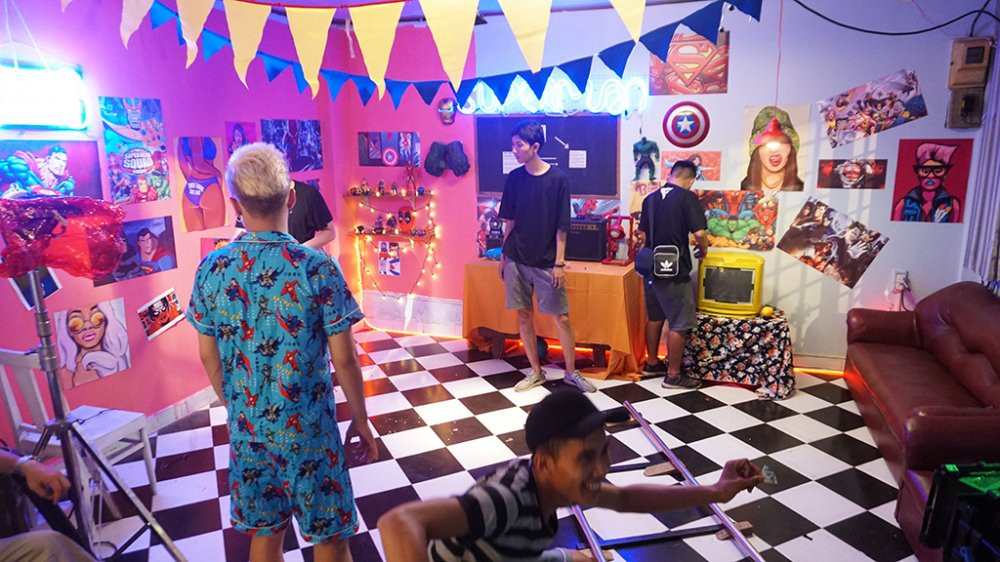 Hinh anh Hoai Linh co van kich ban cho MV cua Bao Kun