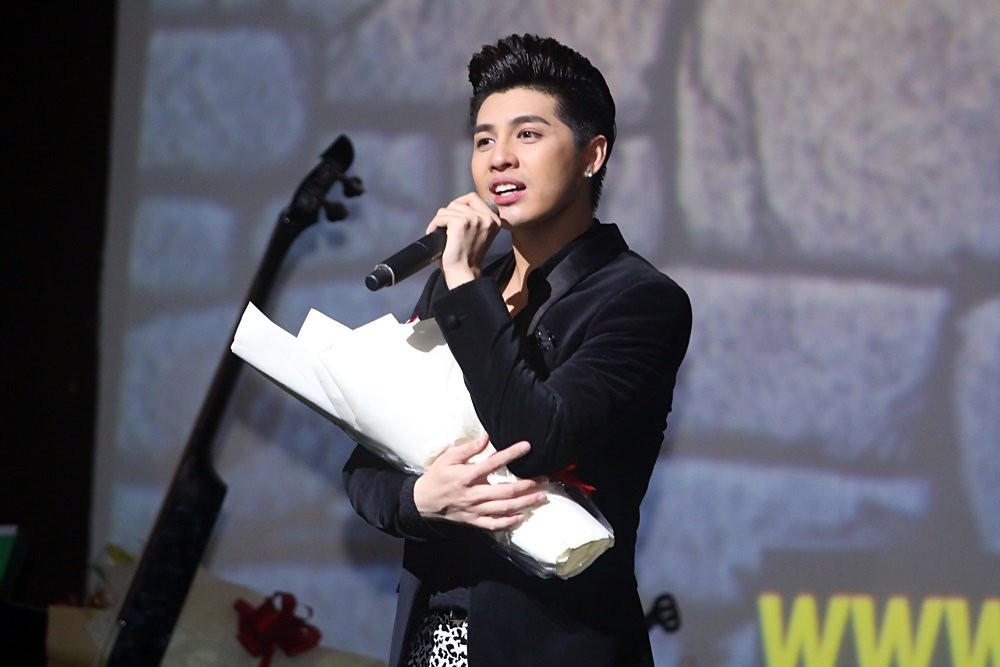 Hinh anh Noo Phuoc Thinh cung hoc tro gay sot trong dem nhac tri an khan gia 3