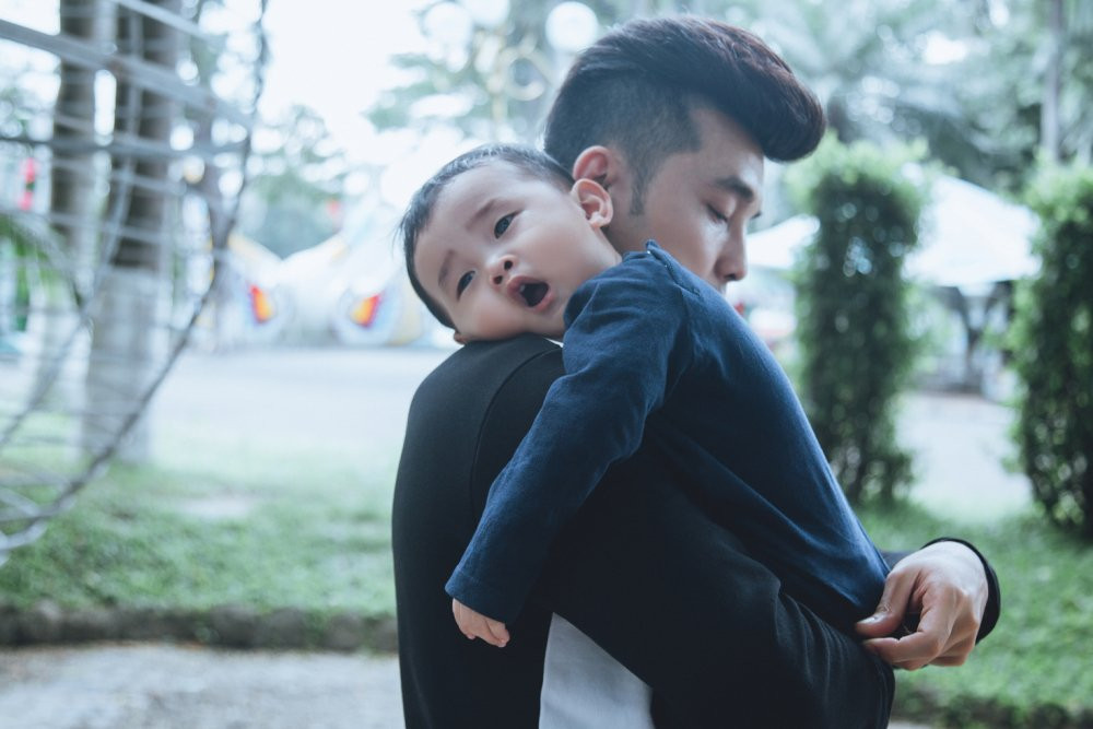 Hinh anh Bo con Ung Hoang Phuc sieu dang yeu trong loat anh moi