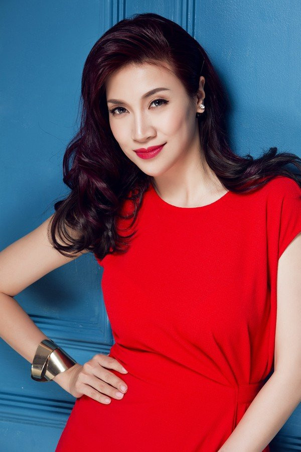 Hinh anh Khan gia phan ung du doi khi Trang Tran - Pha Le hon lao voi nghe si Xuan Huong 4