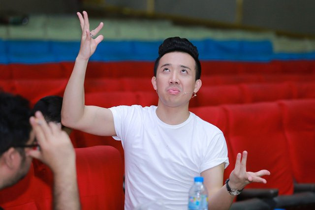 Hinh anh Thich thu voi loat bieu cam ’50 sac thai’ cua Tran Thanh 14