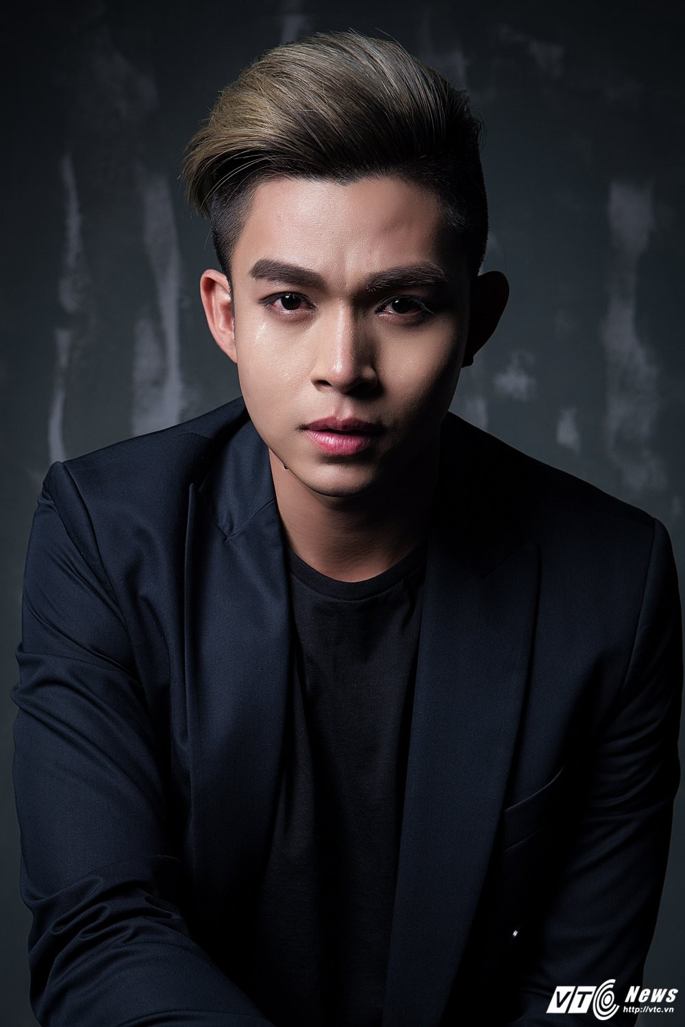 Hinh anh Jun Pham: ‘Toi khong len san khau chi de gia gai va lam tro dien khung’ 3