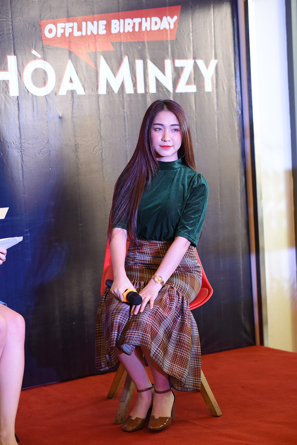 Hinh anh Hoa Minzy: ‘Toi rung minh khi nghe den 2 tu map, beo’