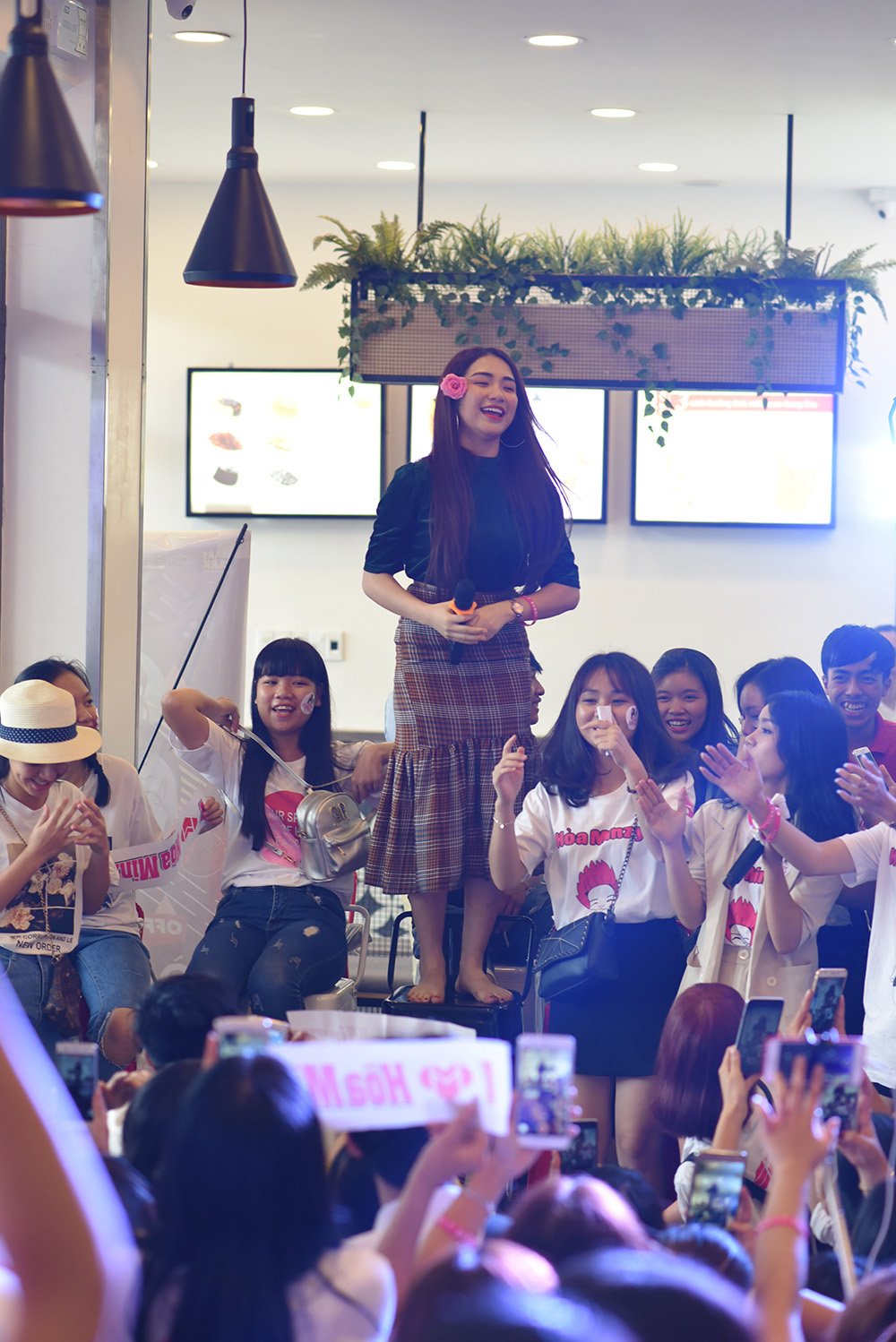 Hinh anh Hoa Minzy: ‘Toi rung minh khi nghe den 2 tu map, beo’ 4