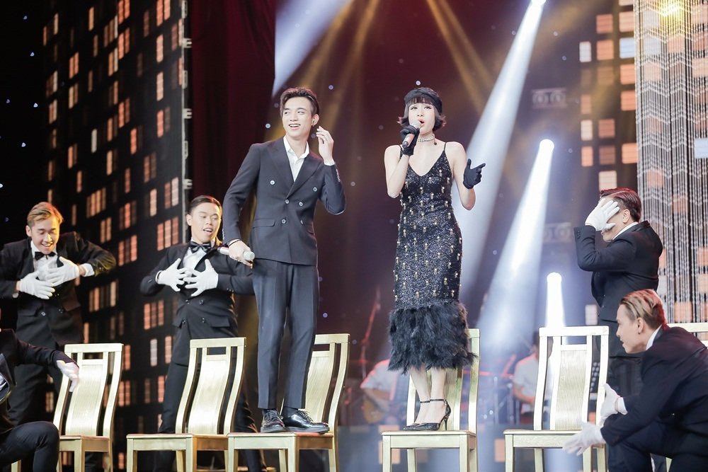 Hinh anh Cu dan mang phat sot voi tiet muc cua hoc tro Toc Tien 3