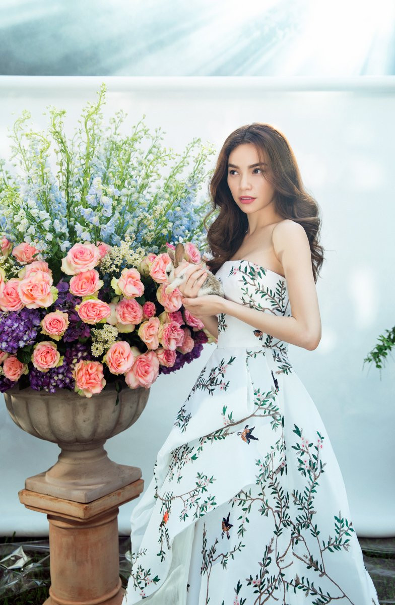 Hinh anh Ho Ngoc Ha kieu sa giua thien nhien hu ao 4