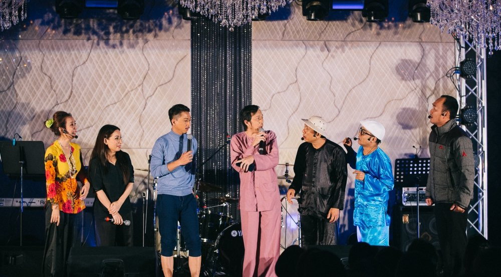 Hinh anh Phi Nhung, Ho Van Cuong dien ao dai song ca tai Uc 7