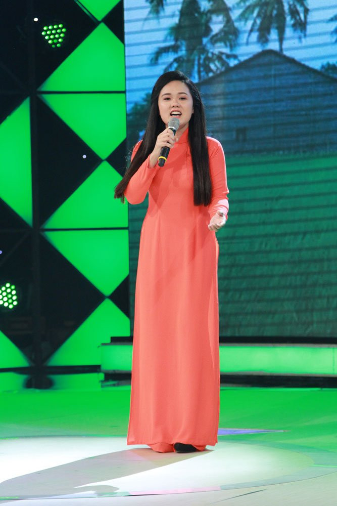 Hinh anh Truc tiep Hat mai uoc mo tap 6: Cat Phuong nghen ngao vi nguoi me ngoi xe lan 3