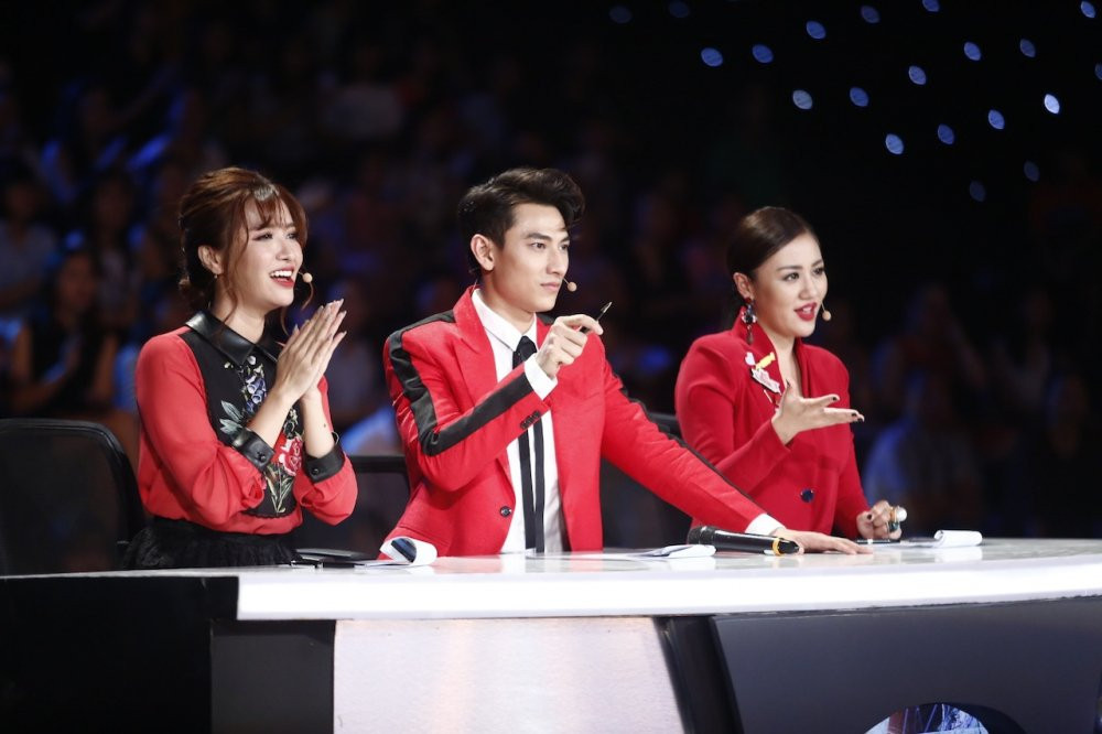 BGK thich thu truoc phan trinh dien cua cac thi sinh