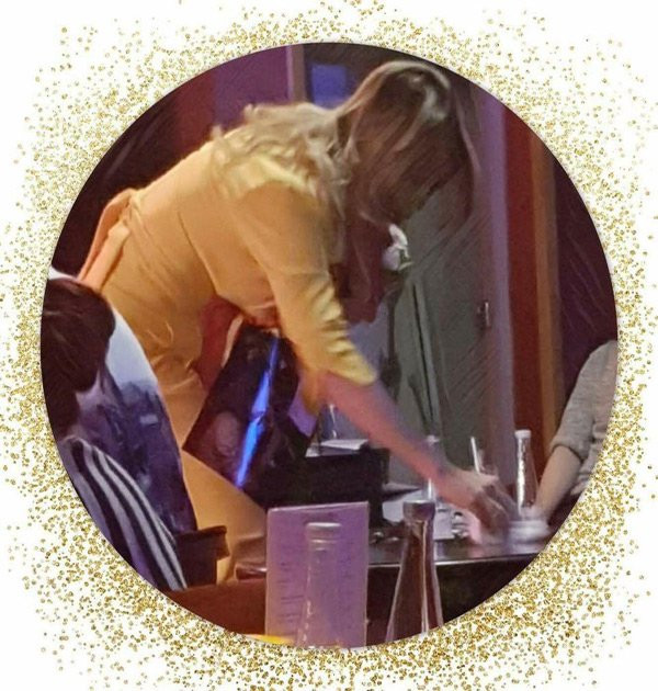 clip my tam lau ban cho nguoi gia va loi xin loi muon cua nhan vien hinh anh 1