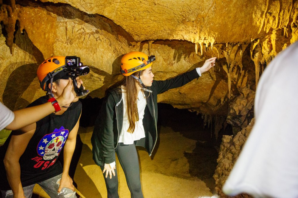 02 HO NGOC HA - BASICK - CHAU DANG KHOA KHAM PHA DONG THIEN DUONG (7) 3