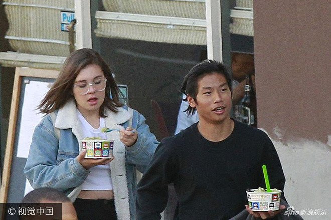 Pax Thien chung chac ben cac ban gai hinh anh 3