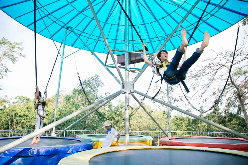 02 NAM THU - HUYNH LAP CHOI TRO CHOI MAO HIEM TAI KHU DU LICH HO MAY - VUNG TAU (4)