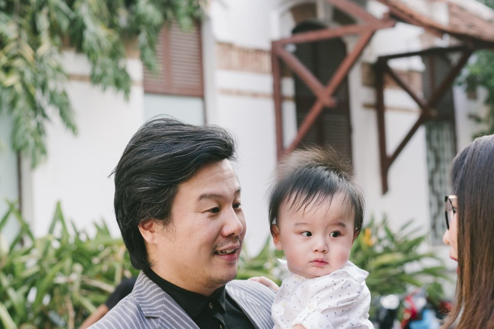 NS Thanh Bui va con trai nho Khai An 3