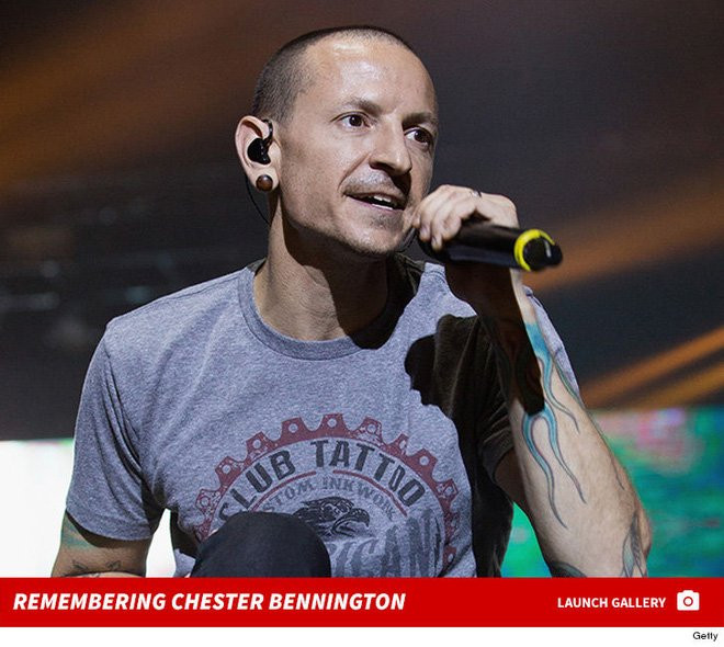 SỐC: Nam ca sĩ Chester Bennington của huyền thoại Linkin Park đột ngột qua đời vì tự tử - Ảnh 1.