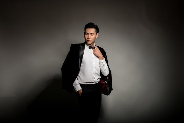 SIEU MAU HUU LONG (1)