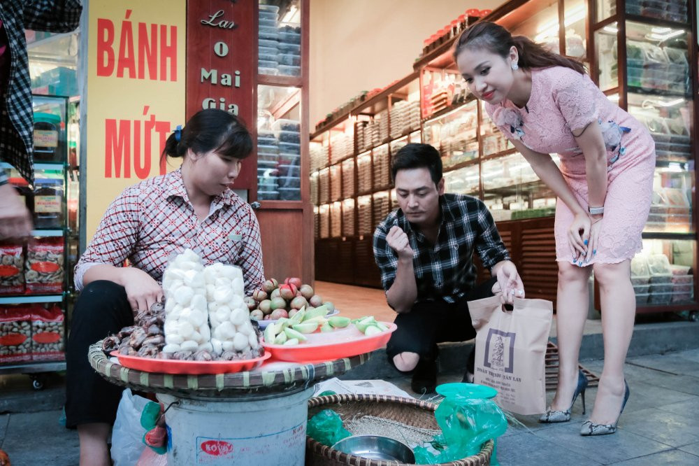 07 PHAN ANH & VAN HUGO THUONG THUC MON AN DUONG PHO HA NOI 6