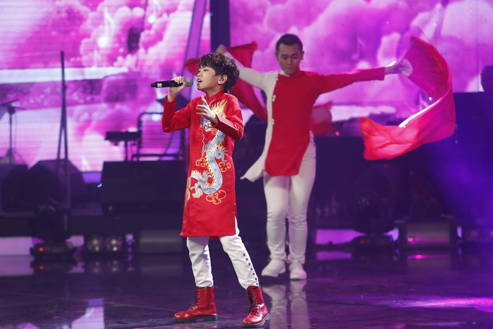 Quoc dat trinh dien _Doc Huyen Cam_ 7