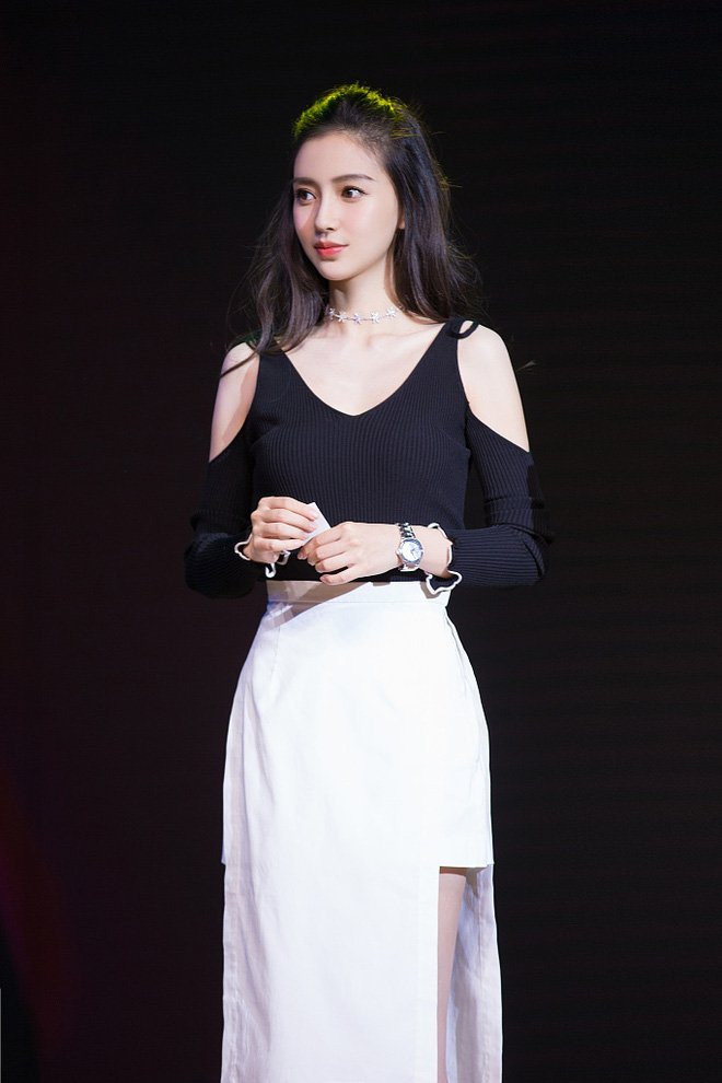 Angelababy khoe dáng đẹp chân thon trong sự kiện mới - Ảnh 2.