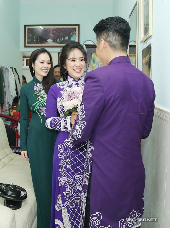 trung-kien-di-xe-mui-tran-sang-trong-den-hoi-cuoi-le-phuong-10