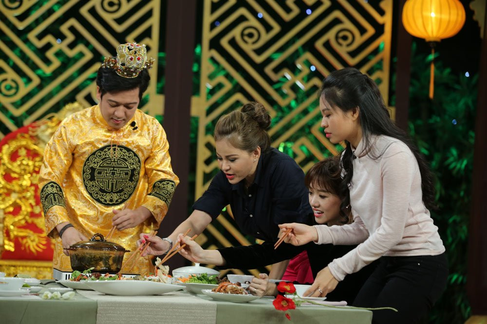 TRUONG GIANG - LE GIANG - HARI WON - LE LOC (2) 11