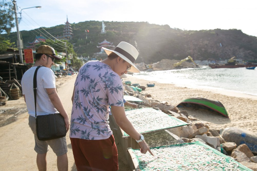 01 KIEU MINH TUAN - TIEN LUAT TAI LANG CHAI NHON LY (1)