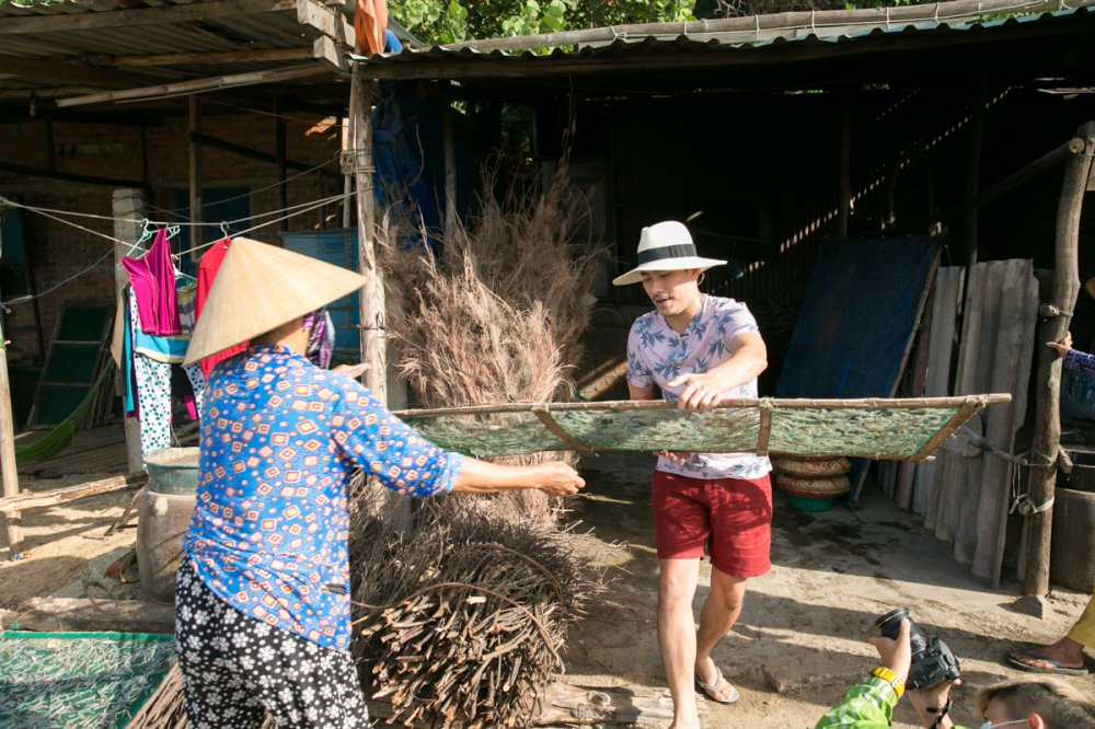 01 KIEU MINH TUAN - TIEN LUAT TAI LANG CHAI NHON LY (5) 3