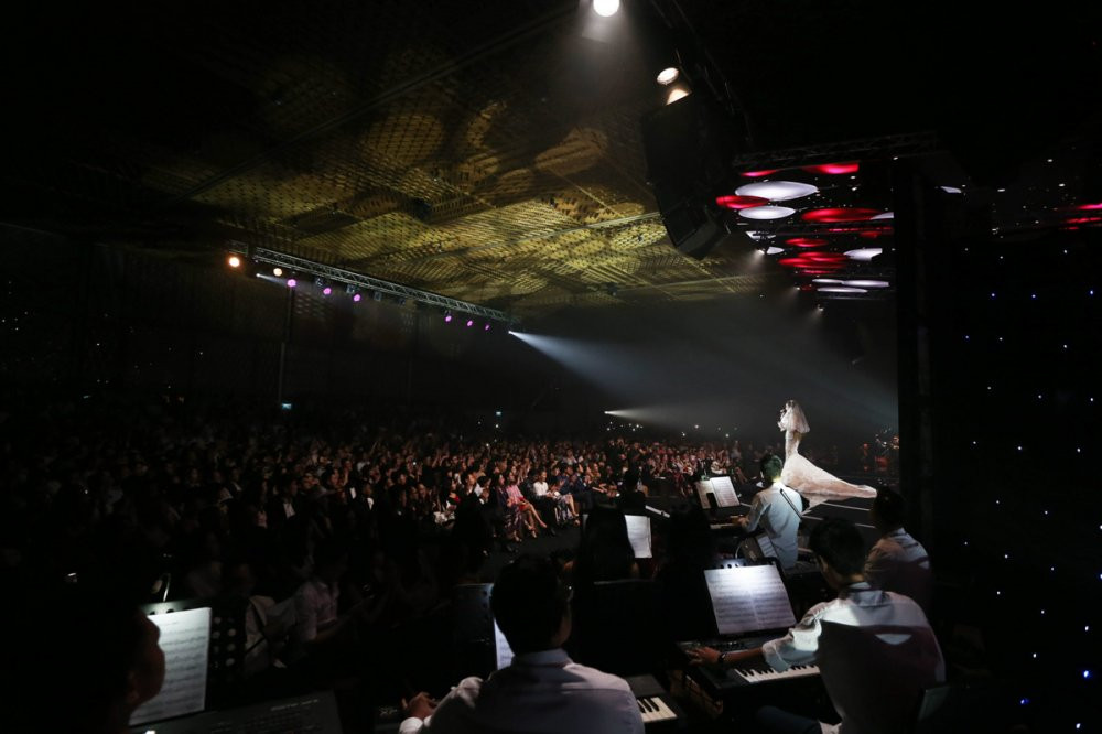 04 HON 1200 KHAN GIA DA O LAI XEM TRON VEN CHUONG TRINH 8