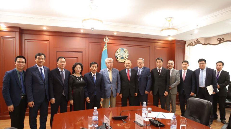 21175728_880716575421040_755231626_n 3