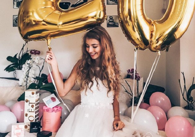 Nguoi mau 20 tuoi he lo duong day chan dai ban dam hang trieu USD hinh anh 3