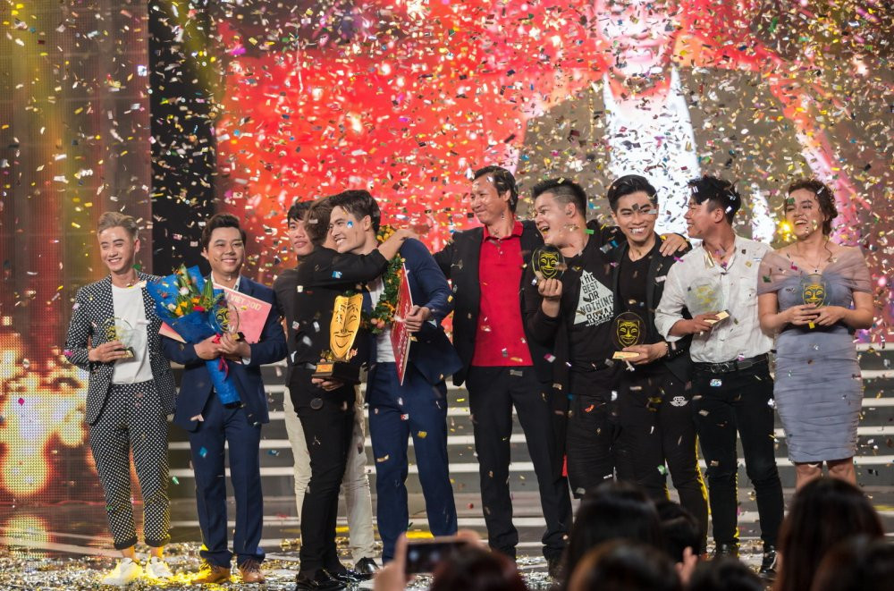 3. Vo Tan Phat dang quang Quan quan Cuoi xuyen Viet (13) 3