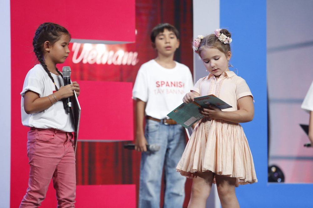 BELLA VA THU THACH TIENG PHAP