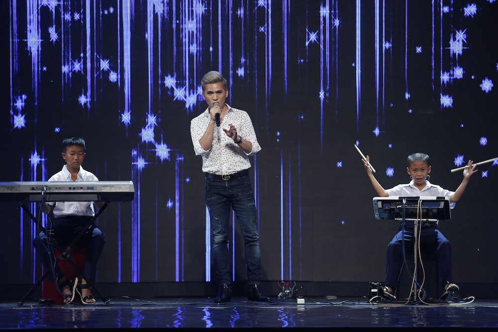 CA SI QUOC THIEN VA ANH EM PHONG BAO - DAI PHONG 2