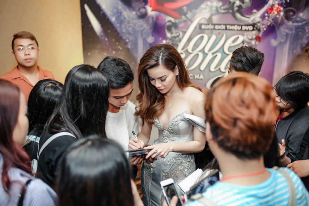 HO NGOC HA KY TANG KHAN GIA HAM MO (3) 3