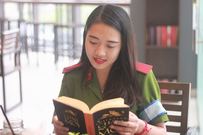 Nu sinh Hoc vien Canh sat: Toi muon lap lai danh hieu thu khoa hinh anh 3